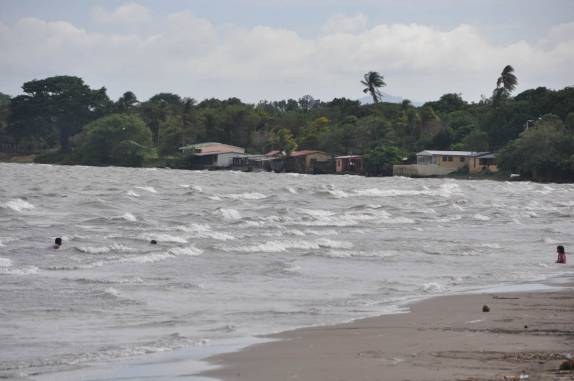Praia no lago Nicarágua, em San Jorge